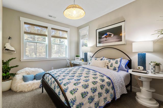 5722 Engleman Spruce Way, Klamath Falls, OR 97601