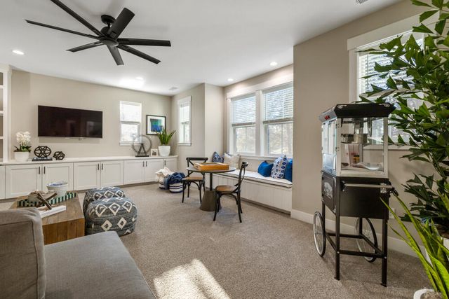 5722 Engleman Spruce Way, Klamath Falls, OR 97601