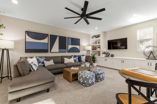 5722 Engleman Spruce Way, Klamath Falls, OR 97601