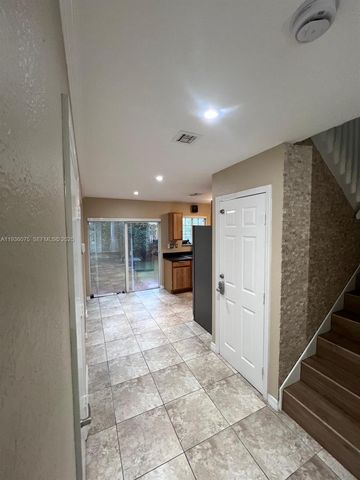 2098 NE 167th St 2-118, North Miami Beach, FL 33162