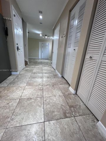 2098 NE 167th St 2-118, North Miami Beach, FL 33162