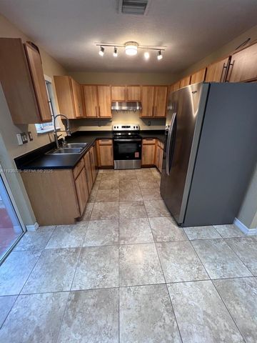 2098 NE 167th St 2-118, North Miami Beach, FL 33162