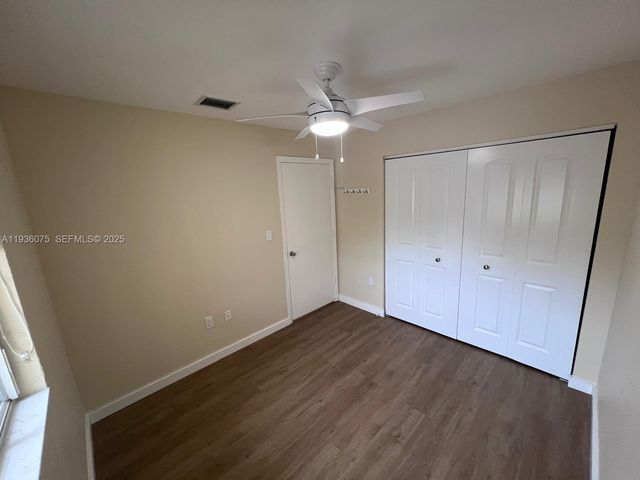 2098 NE 167th St 2-118, North Miami Beach, FL 33162