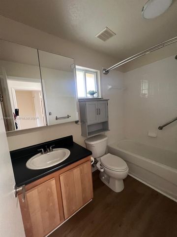 2098 NE 167th St 2-118, North Miami Beach, FL 33162