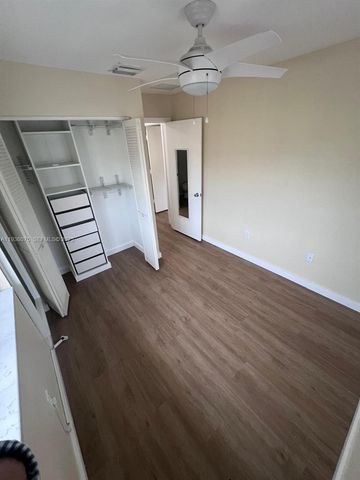 2098 NE 167th St 2-118, North Miami Beach, FL 33162