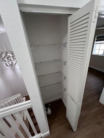 2098 NE 167th St 2-118, North Miami Beach, FL 33162