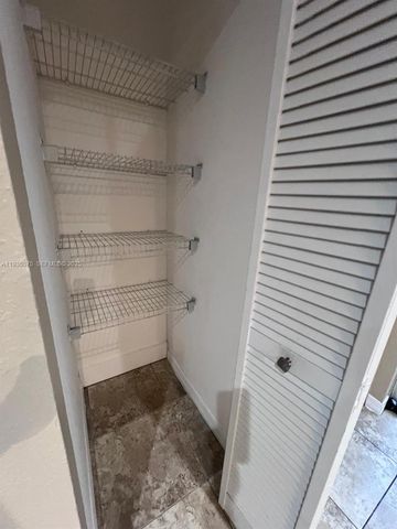 2098 NE 167th St 2-118, North Miami Beach, FL 33162