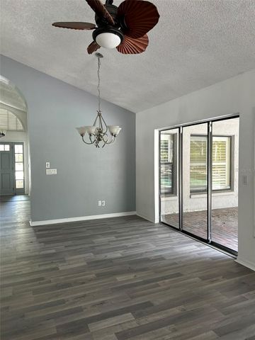 5106 STONEHURST ROAD, Tampa, FL 33647