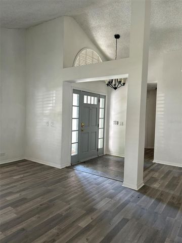 5106 STONEHURST ROAD, Tampa, FL 33647
