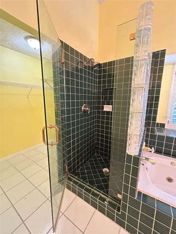 5106 STONEHURST ROAD, Tampa, FL 33647