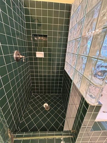5106 STONEHURST ROAD, Tampa, FL 33647