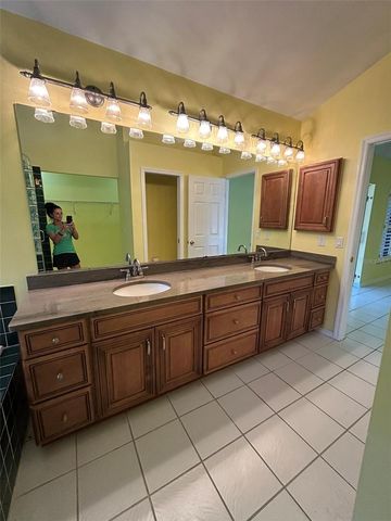 5106 STONEHURST ROAD, Tampa, FL 33647