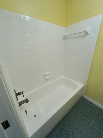 5106 STONEHURST ROAD, Tampa, FL 33647
