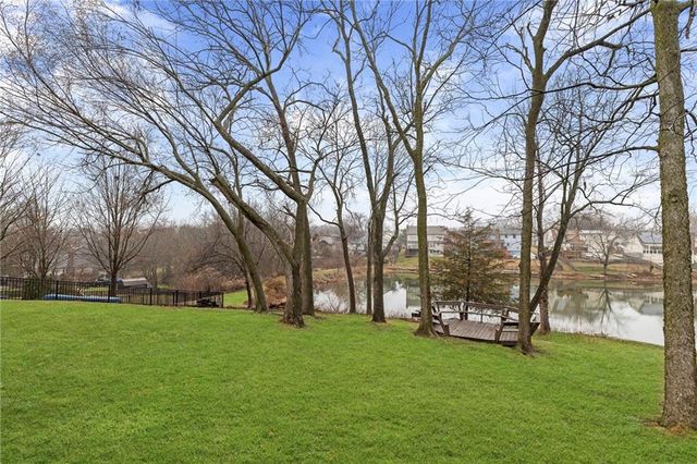 1103 SW Stonecreek Drive, Blue Springs, MO 64015