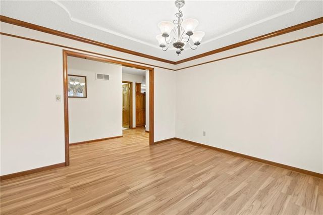 1103 SW Stonecreek Drive, Blue Springs, MO 64015