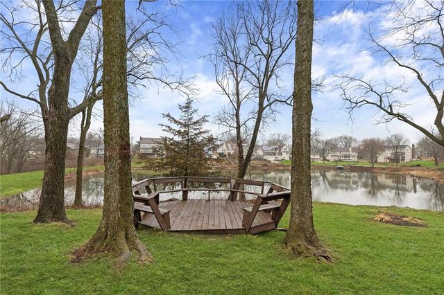 1103 SW Stonecreek Drive, Blue Springs, MO 64015