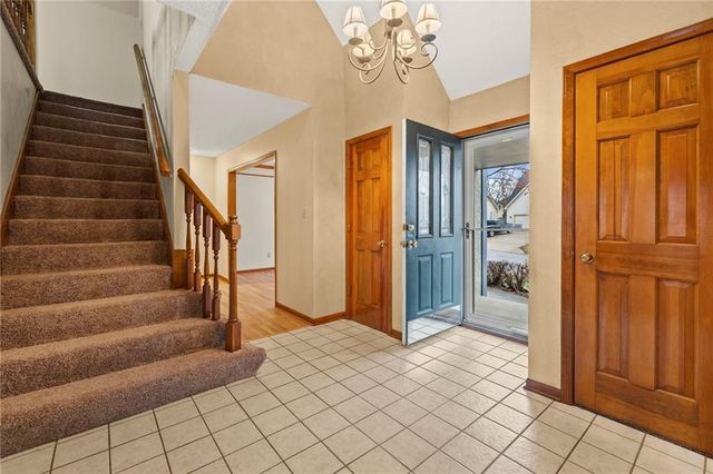 1103 SW Stonecreek Drive, Blue Springs, MO 64015