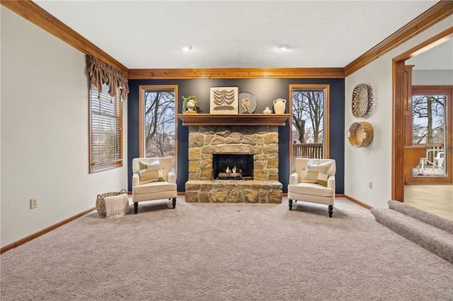 1103 SW Stonecreek Drive, Blue Springs, MO 64015