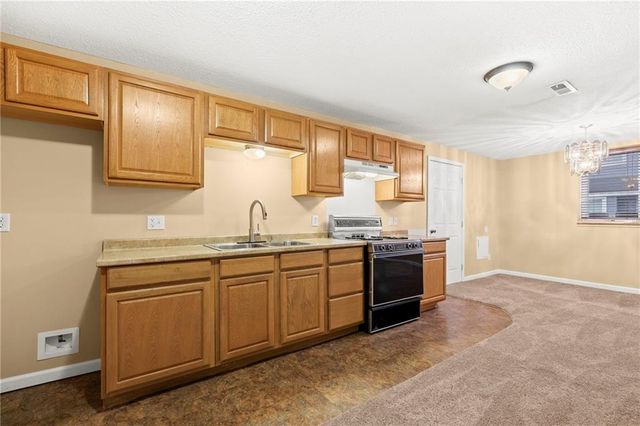 1103 SW Stonecreek Drive, Blue Springs, MO 64015