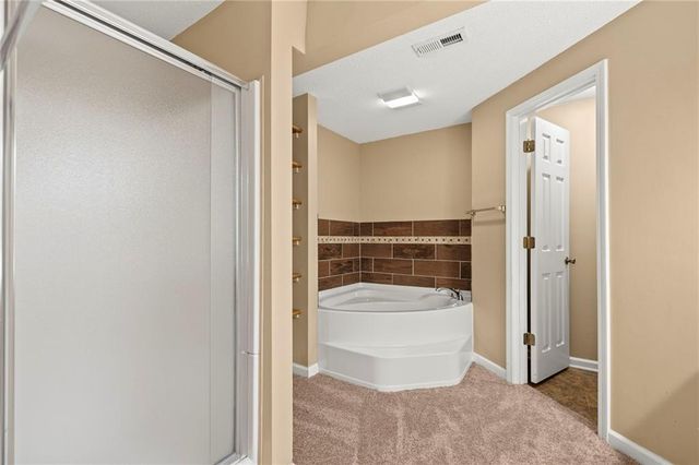 1103 SW Stonecreek Drive, Blue Springs, MO 64015