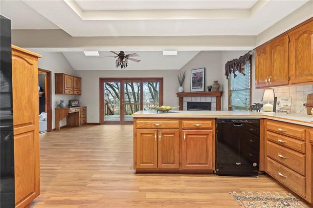 1103 SW Stonecreek Drive, Blue Springs, MO 64015