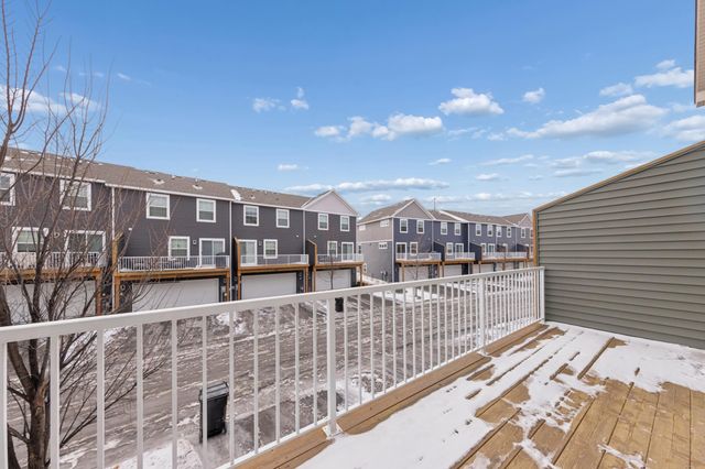 5309 Oak Grove Parkway N, Brooklyn Park, MN 55443