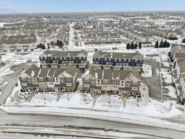 5309 Oak Grove Parkway N, Brooklyn Park, MN 55443