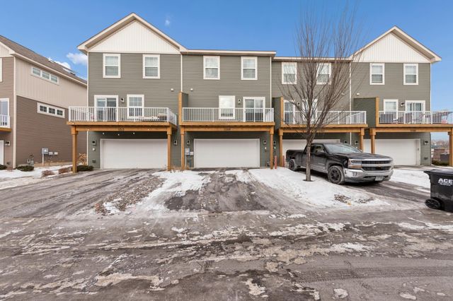 5309 Oak Grove Parkway N, Brooklyn Park, MN 55443