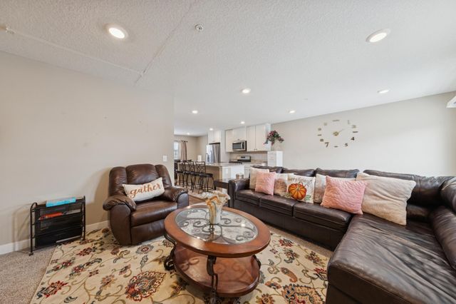 5309 Oak Grove Parkway N, Brooklyn Park, MN 55443