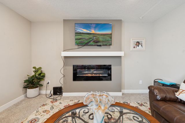 5309 Oak Grove Parkway N, Brooklyn Park, MN 55443