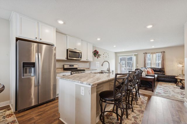 5309 Oak Grove Parkway N, Brooklyn Park, MN 55443