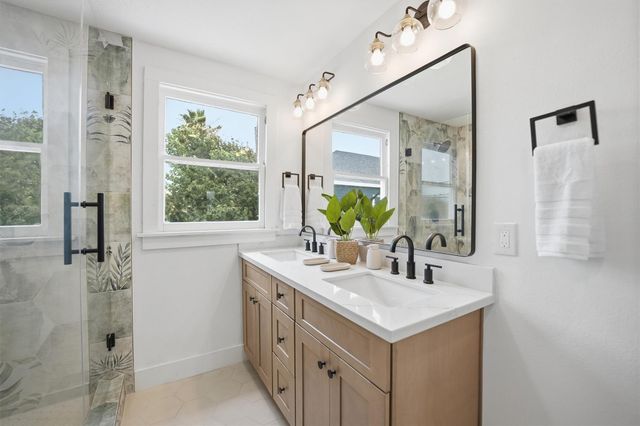2010 Rosenberg Street, Galveston, TX 77550