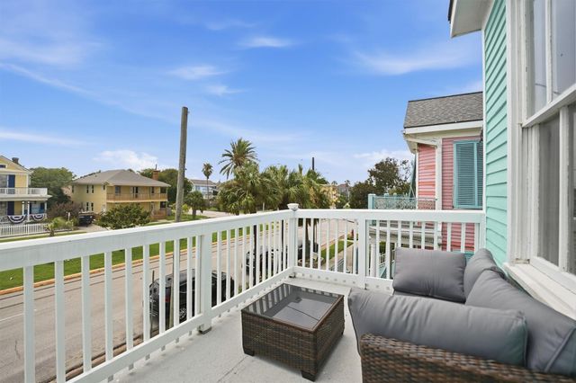2010 Rosenberg Street, Galveston, TX 77550