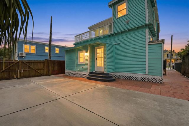 2010 Rosenberg Street, Galveston, TX 77550