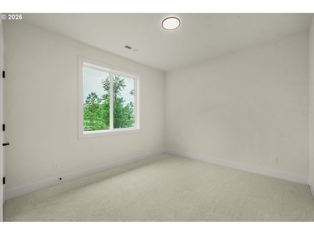 2040 S RIVER Rd, Kelso, WA 98626
