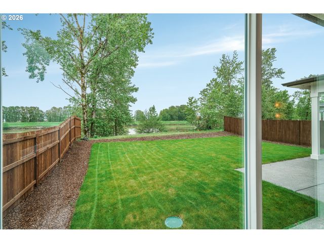 2040 S RIVER Rd, Kelso, WA 98626