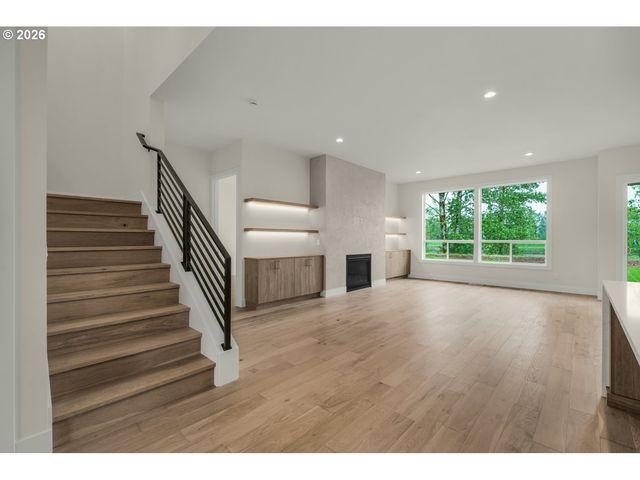 2040 S RIVER Rd, Kelso, WA 98626