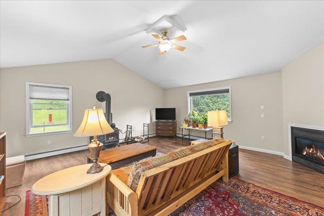 354 Falls Bridge Road, Williamstown, VT 05679