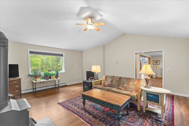 354 Falls Bridge Road, Williamstown, VT 05679