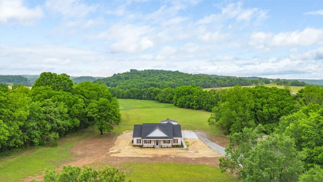4518 Dry Fork Rd, Hampshire, TN 38461