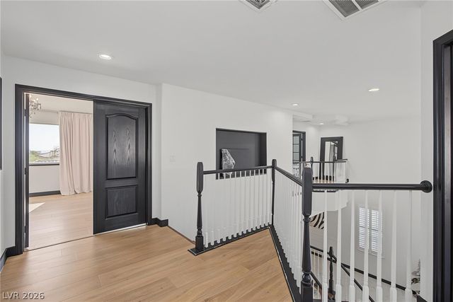 5560 Kings Row Court, Las Vegas, NV 89148