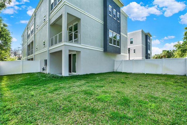 3847 SEENA MANOR COURT, Tampa, FL 33618