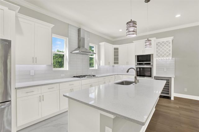 3847 SEENA MANOR COURT, Tampa, FL 33618