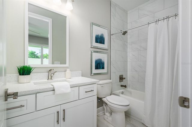 3847 SEENA MANOR COURT, Tampa, FL 33618