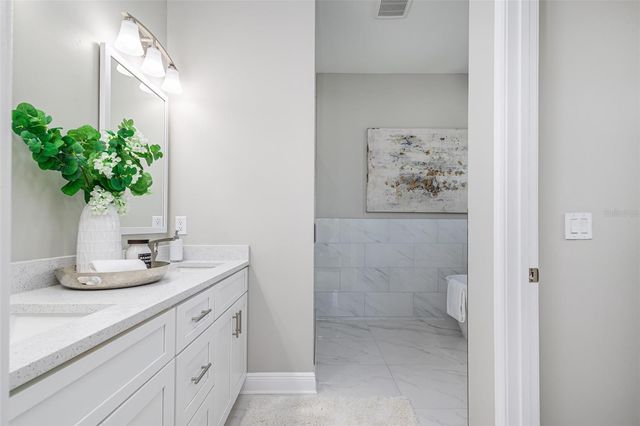 3847 SEENA MANOR COURT, Tampa, FL 33618