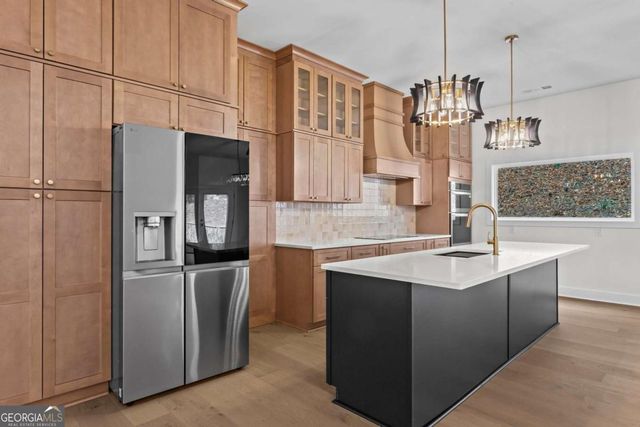 670 Riverside Road, Roswell, GA 30075