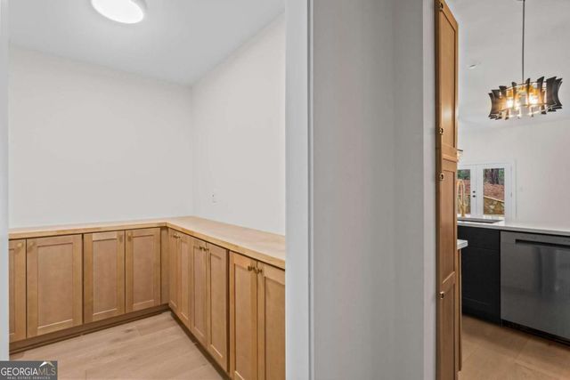 670 Riverside Road, Roswell, GA 30075