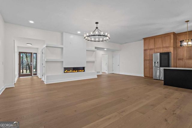 670 Riverside Road, Roswell, GA 30075