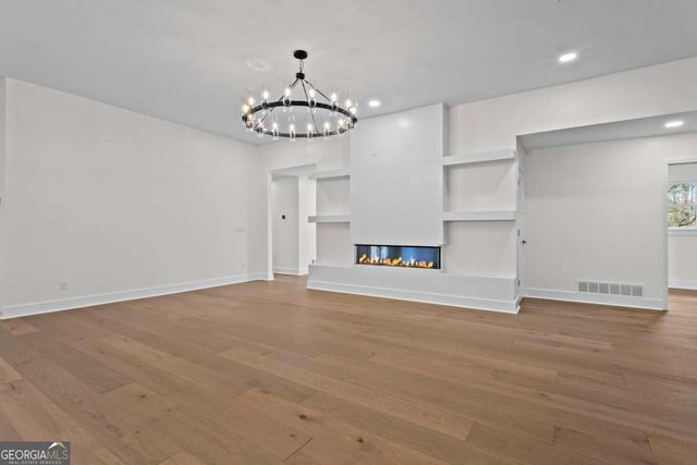 670 Riverside Road, Roswell, GA 30075