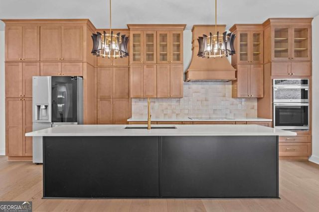 670 Riverside Road, Roswell, GA 30075